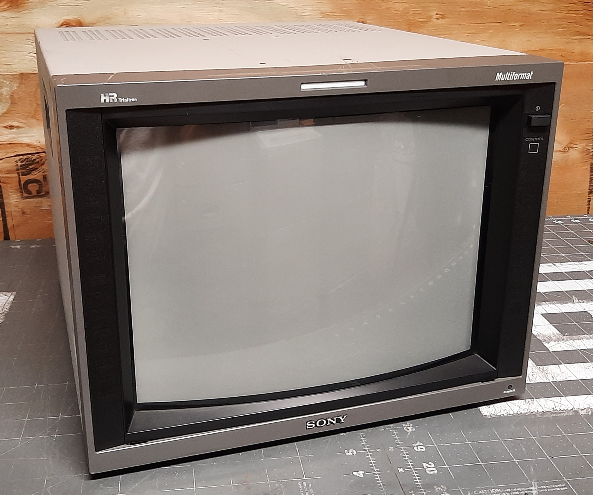 Sony PVM14L5 CRT Database